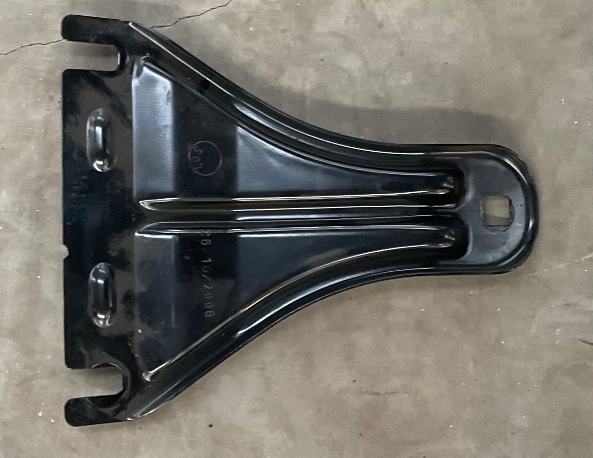 TT RETAINING BRACKET