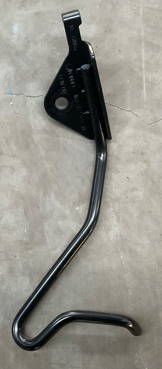 TT DRIVER OFFSIDE PEDAL CRASH SUPPORT MEMBER BAR