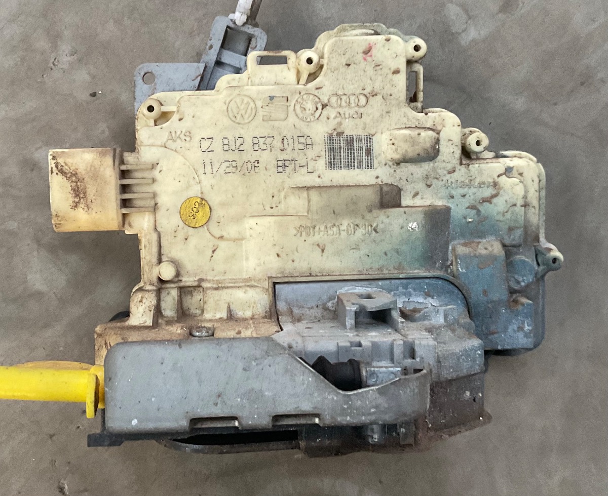 TT LEFT DOOR LOCK