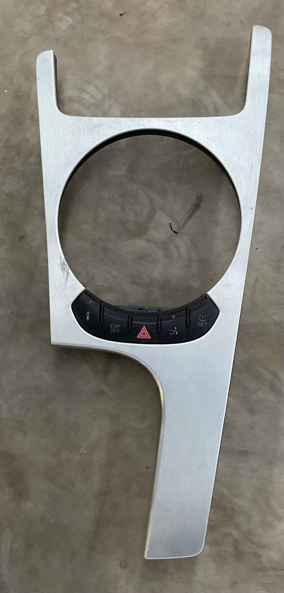 TT CENTRE CONSOLE TRIM