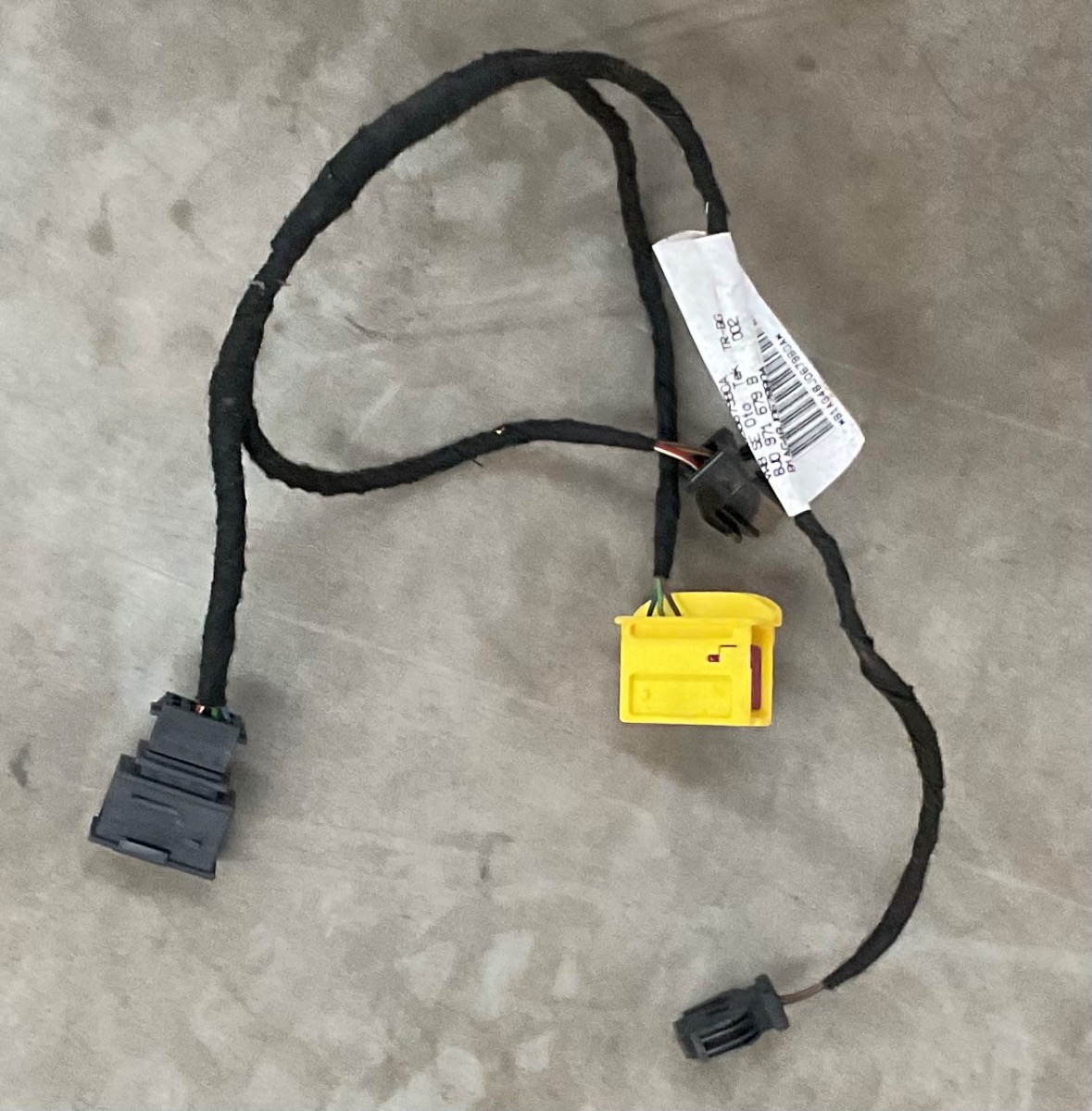 TT GLOVEBOX STORAGE COMPARTMENT WIRING LOOM