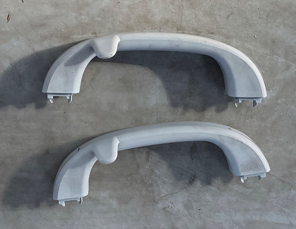 FIGO REAR GRAB HANDLE