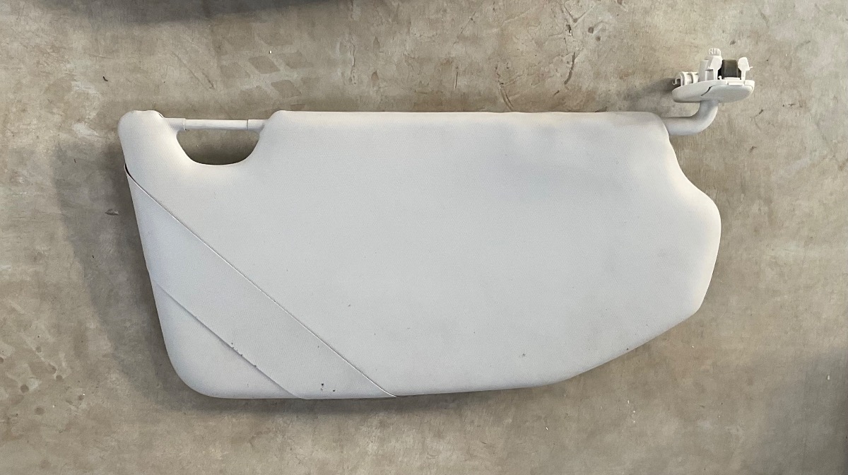 FIGO RIGHT SUN VISOR