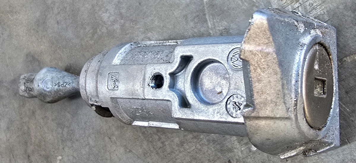 POLO MK 8/9 RIGHT FRONT DOOR LOCK BARREL
