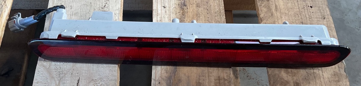 HILUX GD-6 3RD BRAKE LIGHT