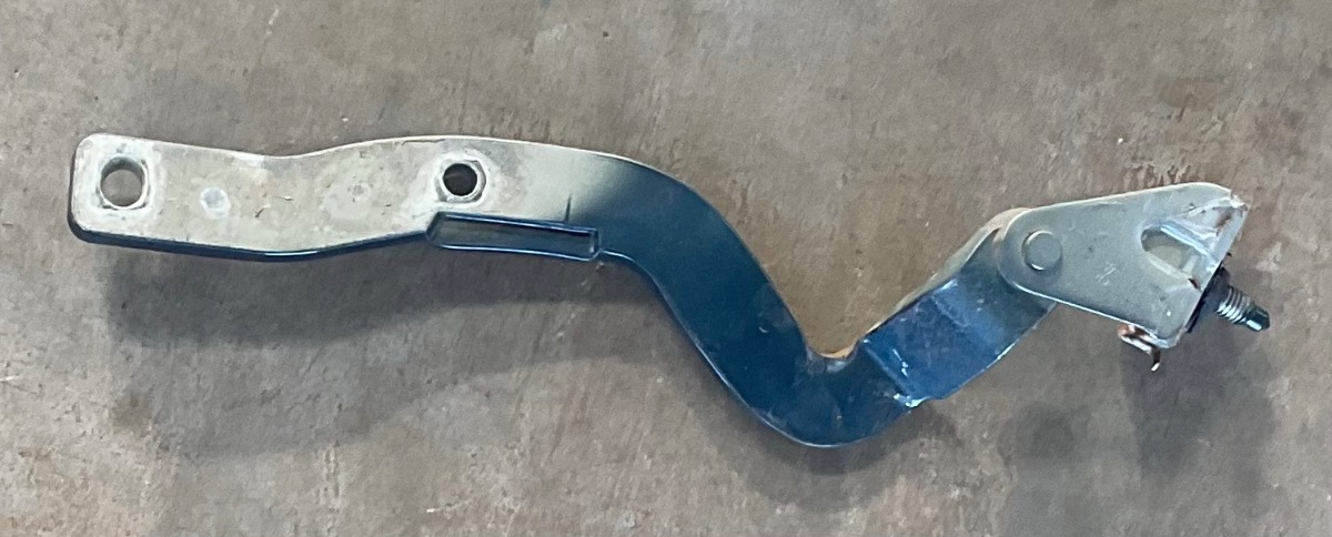 TT TAILGATE HINGE RIGHT