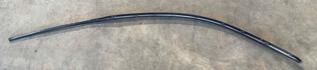 TT ROOF MOULDING RIGHT