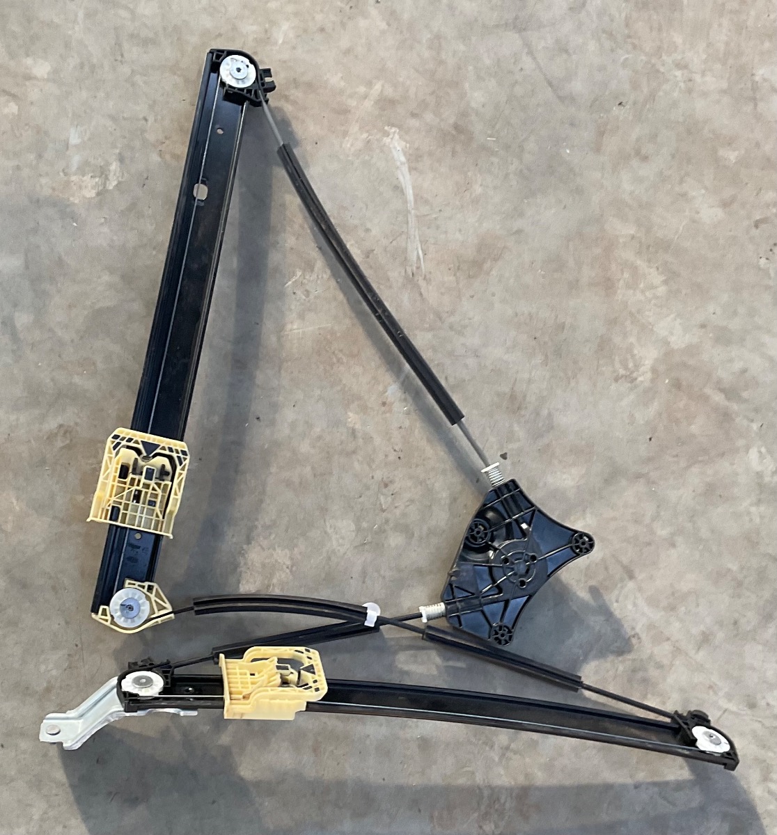 T CROSS RIGHT FRONT WINDOW MECH ELEC