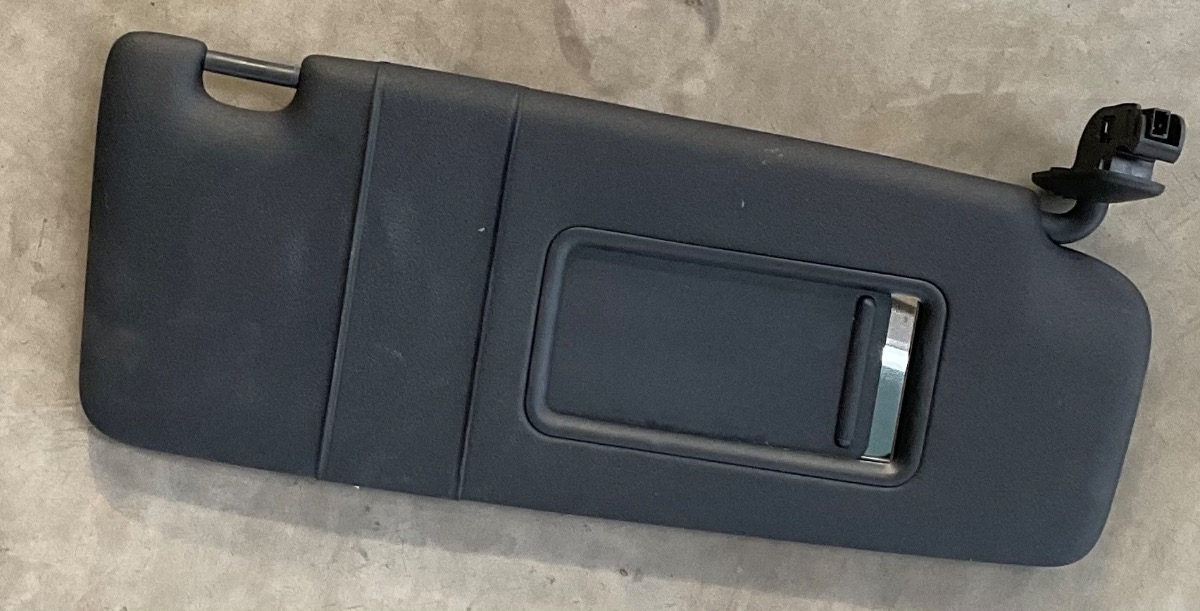 TT RIGHT SUN VISOR