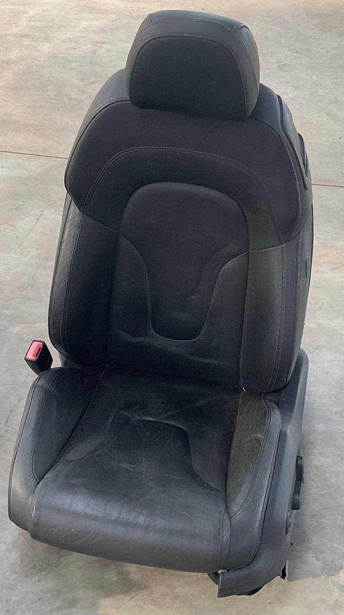 TT LEFT FRONT SEAT