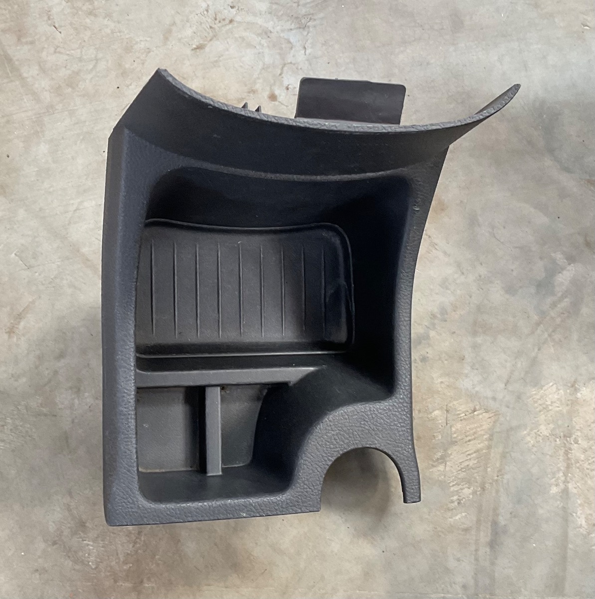FIGO CENTRE CONSOLE INSERT