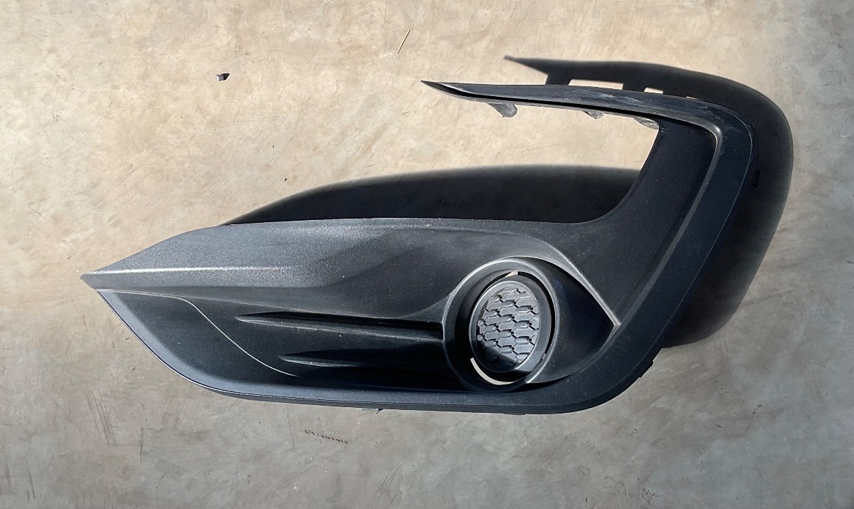 FIGO LEFT BUMPER GRILL