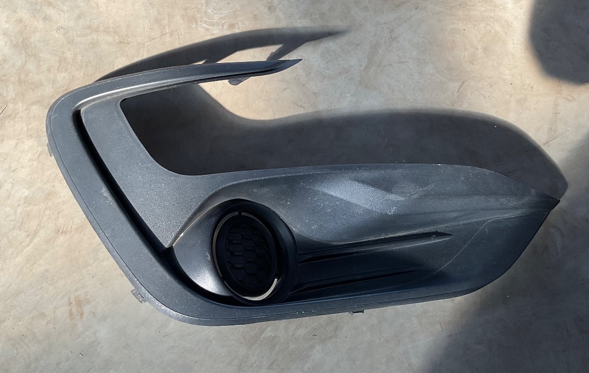 FIGO RIGHT BUMPER GRILL