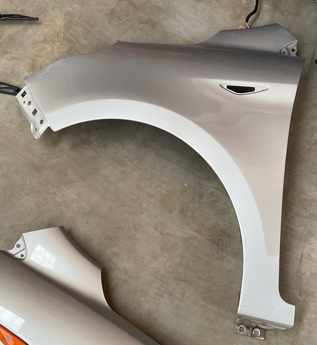 Figo Front Fender Takes Marker Light Left