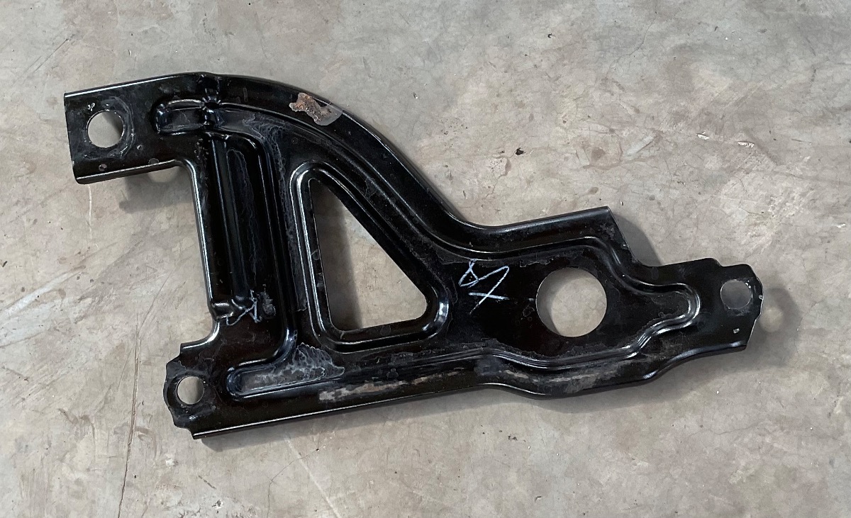 FIGO BATTERY SUPPORT BRACKET
