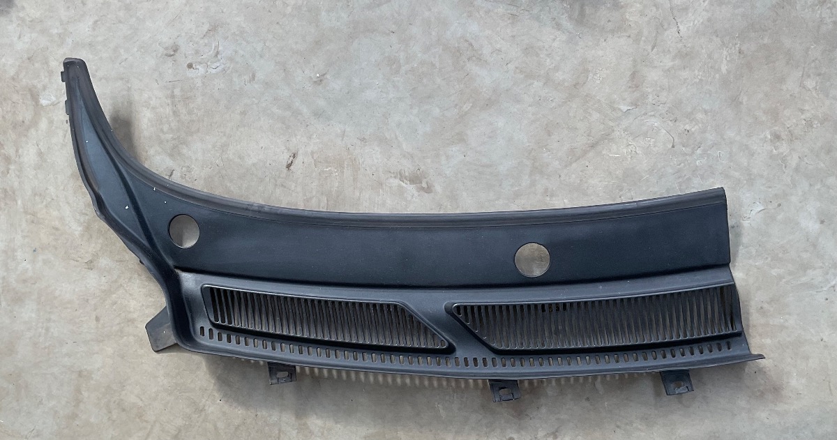 FIGO WINDSCREEN COULING RIGHT