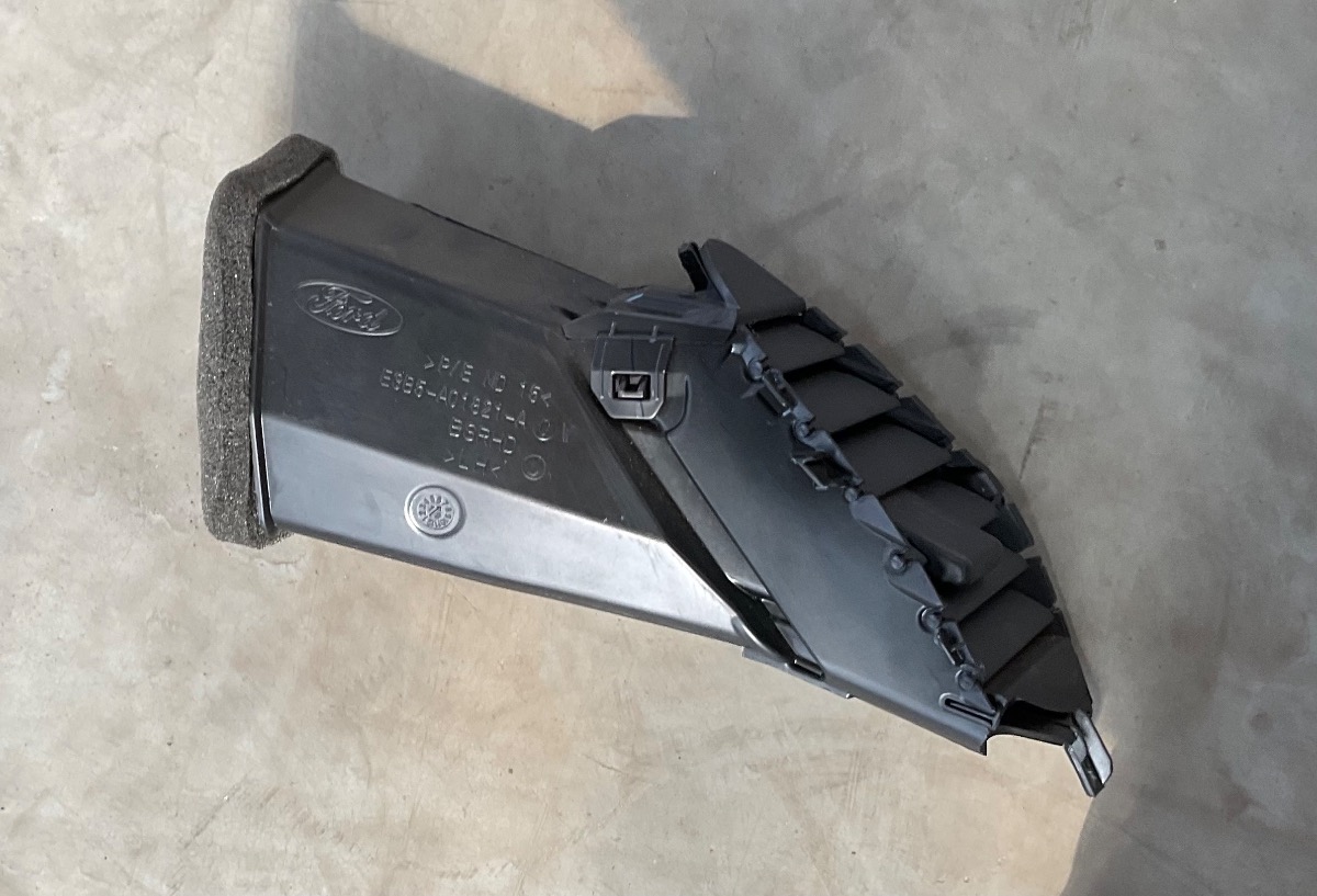 FIGO CENTRE DASH VENT LEFT