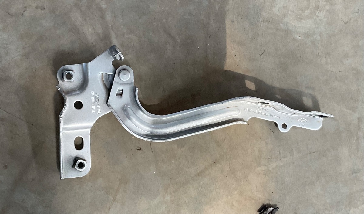 FIGO LEFT BONNET HINGE