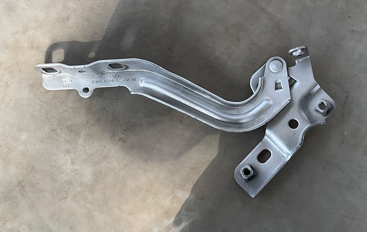 FIGO RIGHT BONNET HINGE