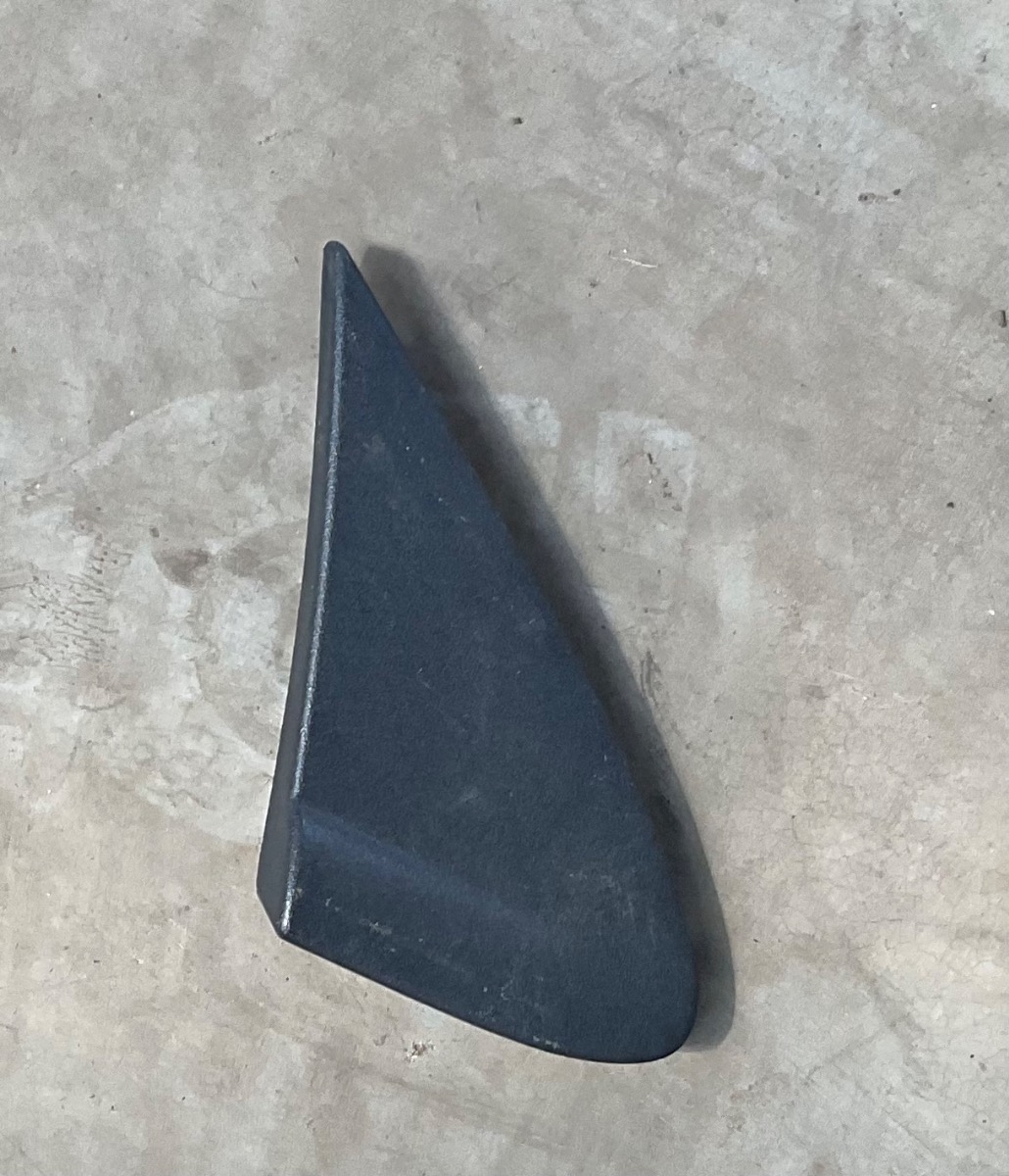 FIGO RIGHT FRONT FENDER TRIM