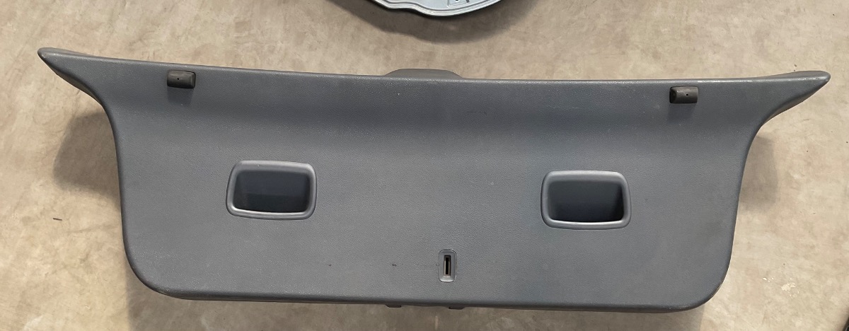 POLO VIVO TAILGATE INNER TRIM