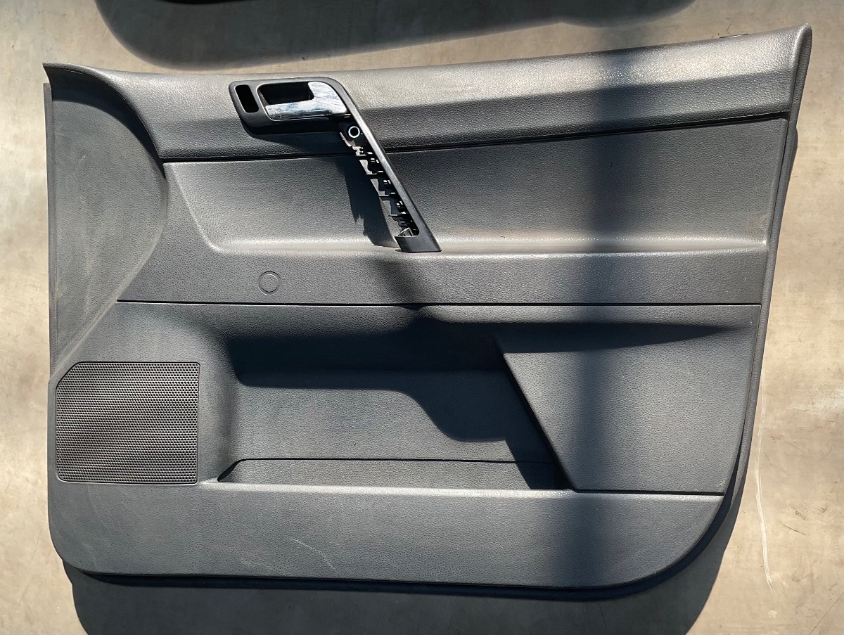 POLO VIVO RIGHT FRONT DOOR PANEL