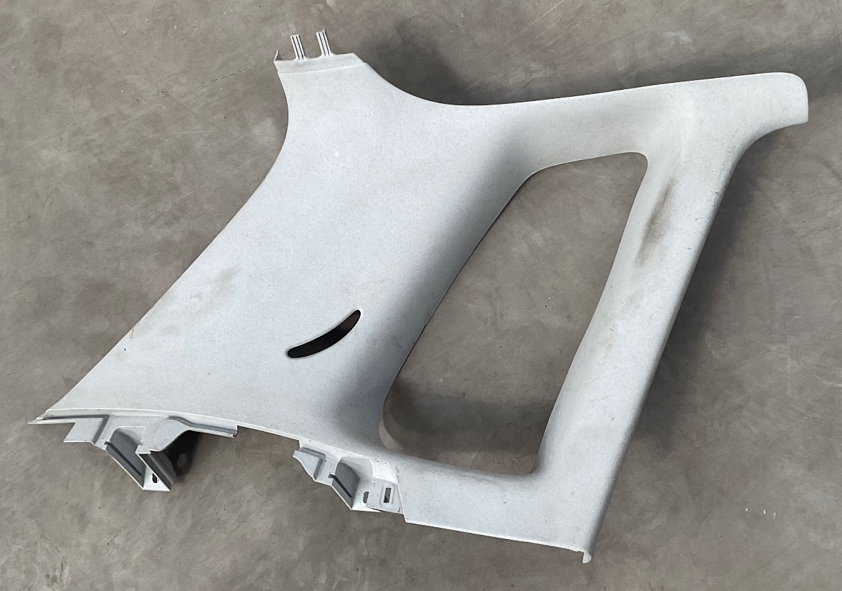POLO VIVO RIGHT REAR D PILLAR COVER