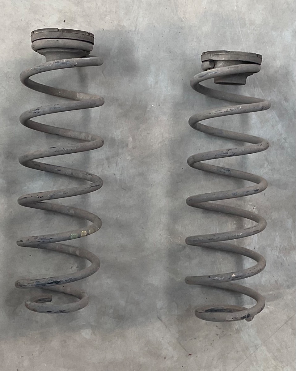 POLO VIVO REAR COIL SPRING