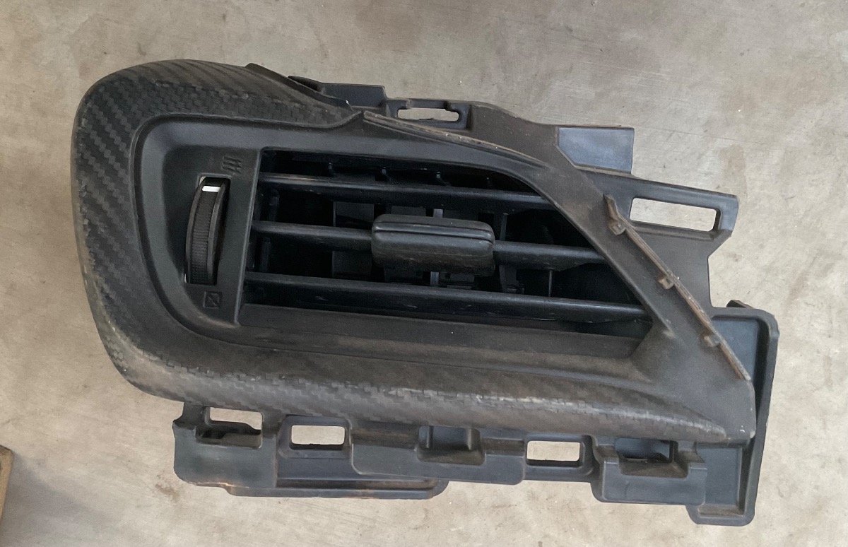 STARLET LEFT AIR VENT