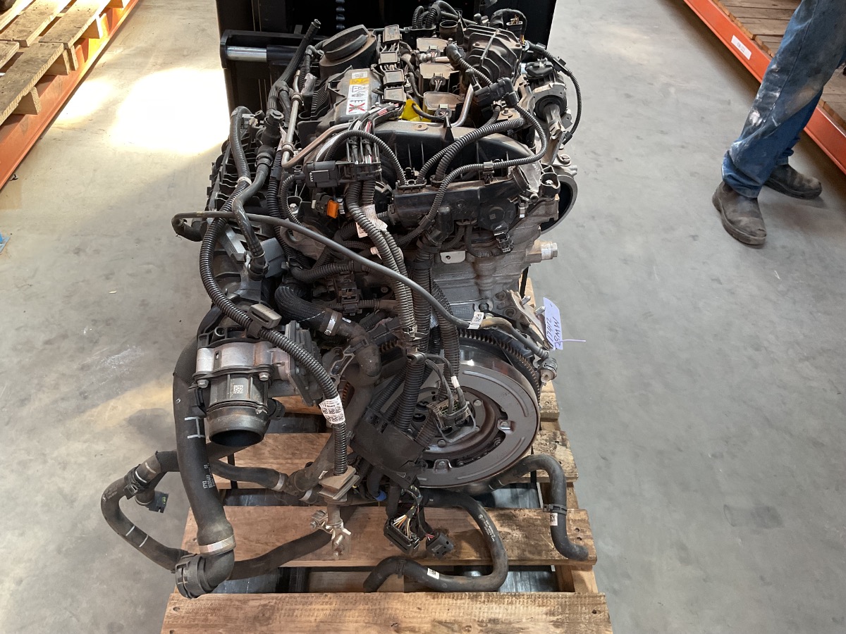 118i M SPORT A/T (F40) ENGINE