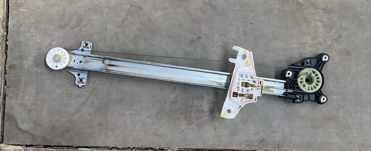 STARLET RIGHT REAR WINDOW MECH ELEC