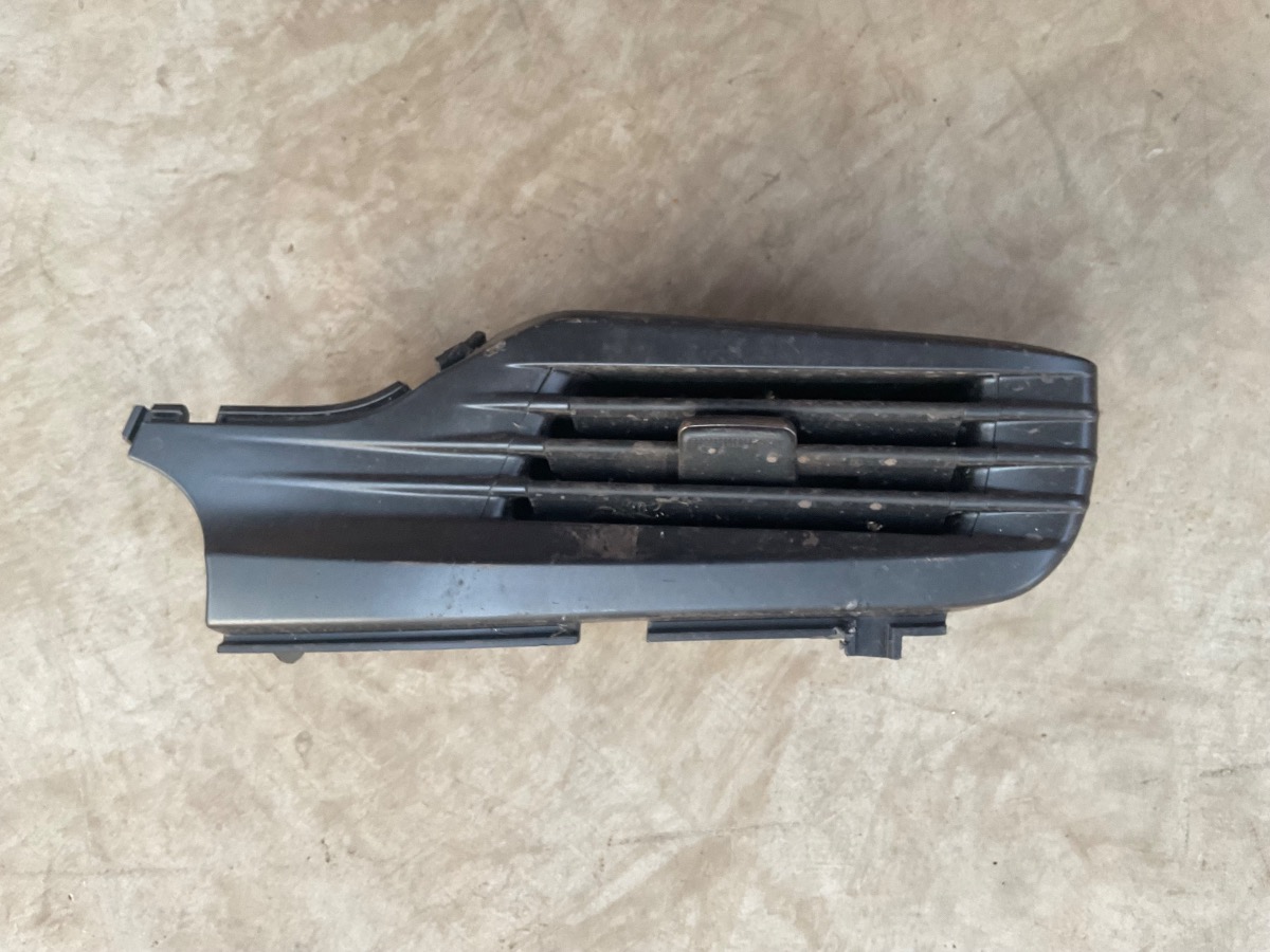 STARLET RIGHT DASH AIR VENT