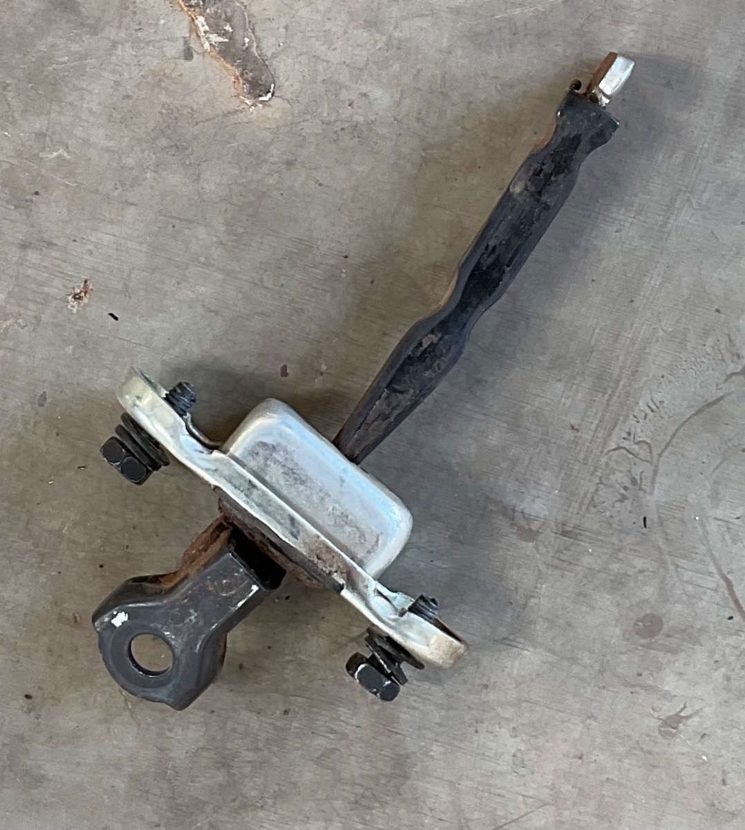GRAND i10 LEFT REAR DOOR STOPPER