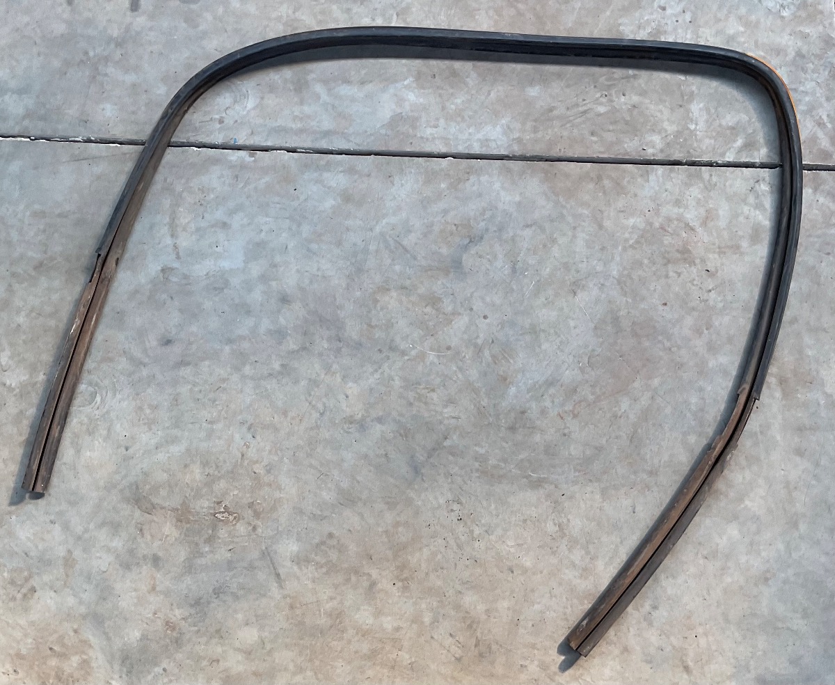 ETIOS CROSS GLASS SUB-ASSY, REAR DOOR RIGHT