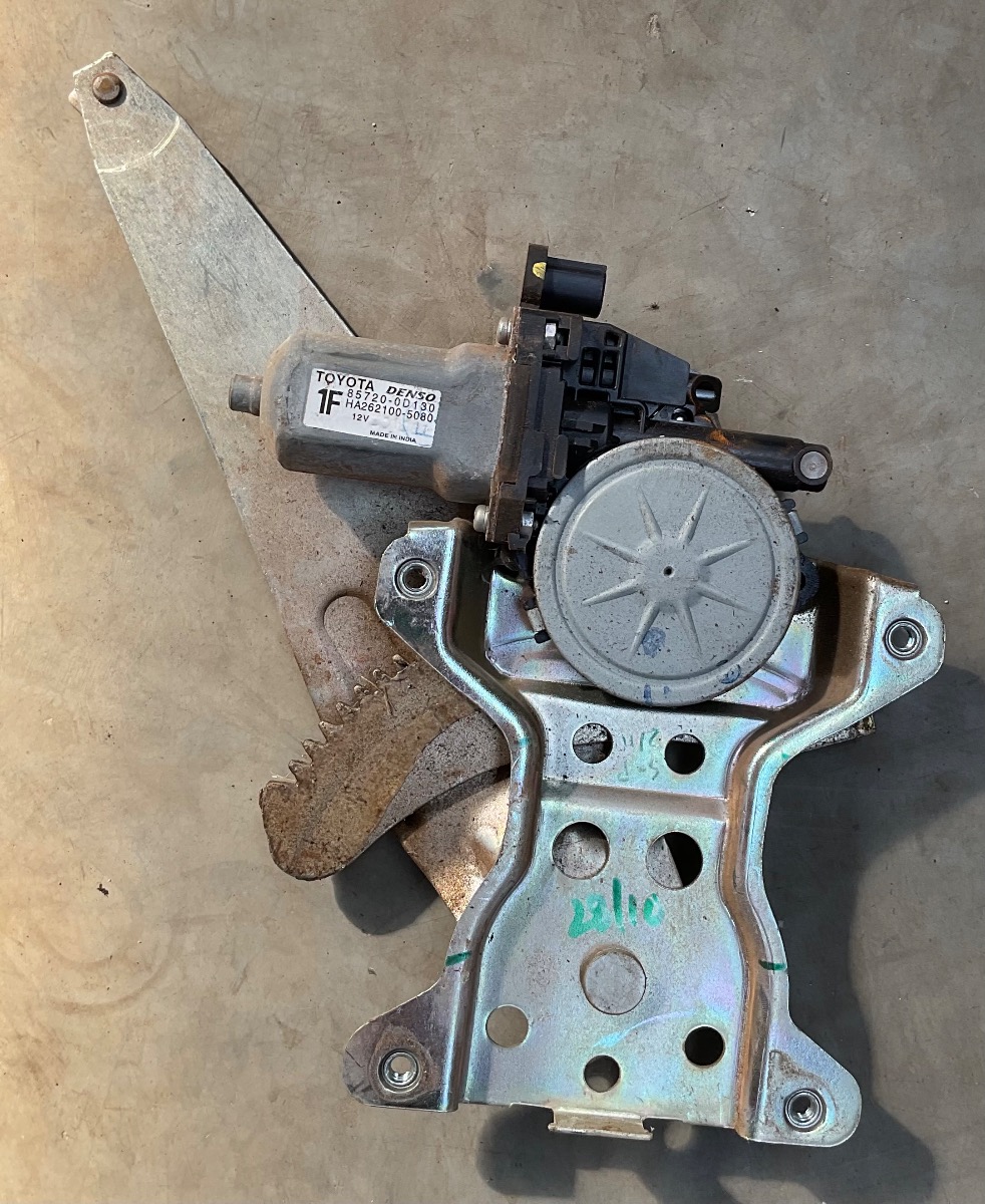 ETIOS RIGHT REAR WINDOW REGULATOR ELECTRIC