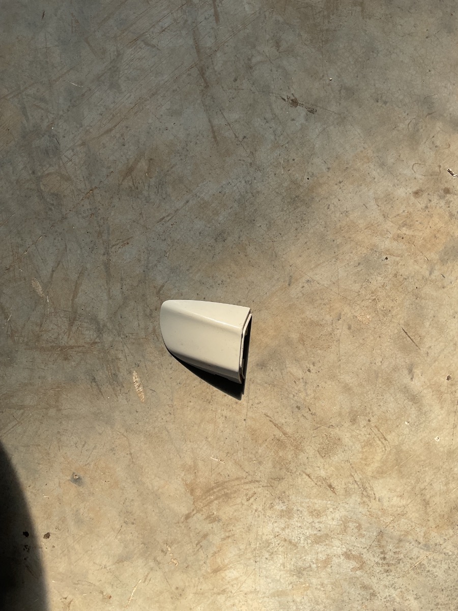 T CROSS RIGHT FRONT OUTER DOOR HANDLE TRIM