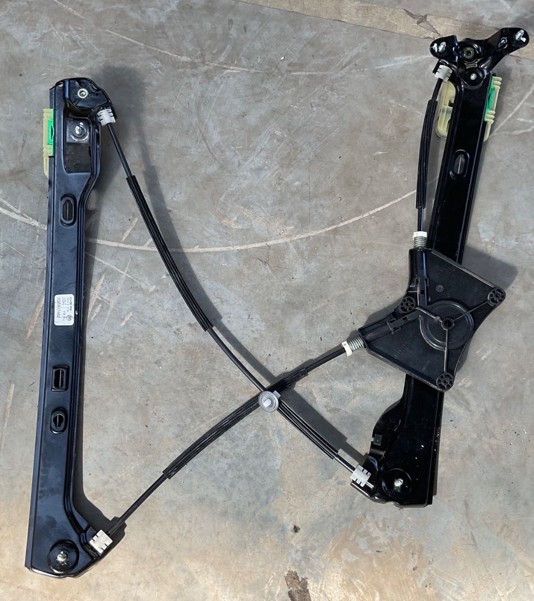 T CROSS WINDOW REGULATOR RIGHT FRONT