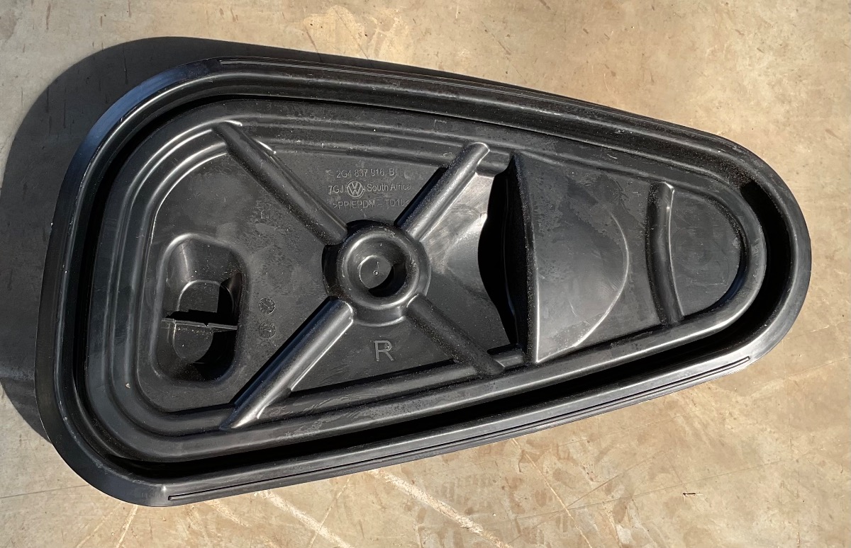 T CROSS RIGHT FRONT DOOR NOISE REDUCTION COVER