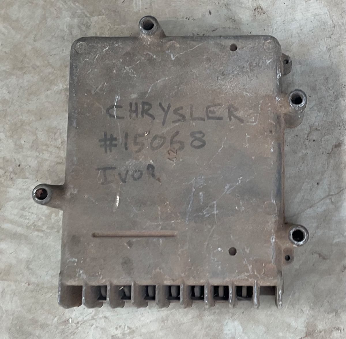PT CRUISER A/T ENGINE CONTROL UNIT - ECU