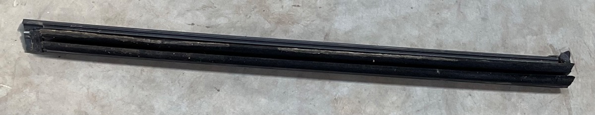 T CROSS INNER WINDOW GUIDE RIGHT REAR