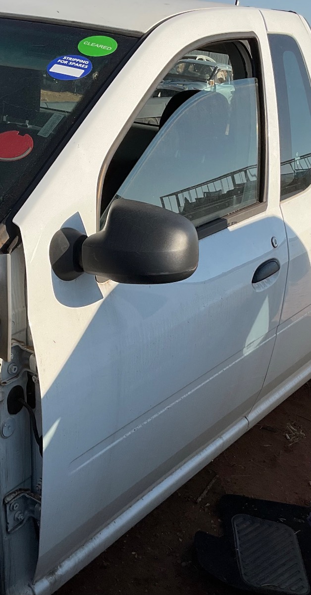 NP200 DOOR SHELL LEFT
