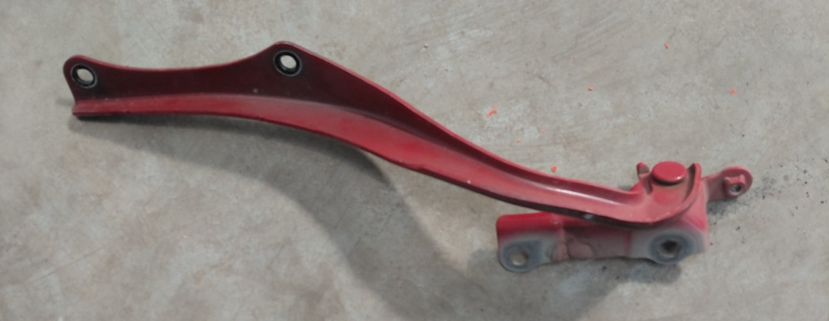 86 Bonnet Hinge Right