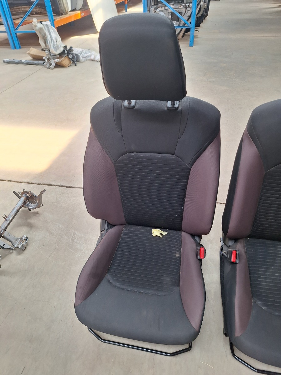 FRONX DRIVER SEAT