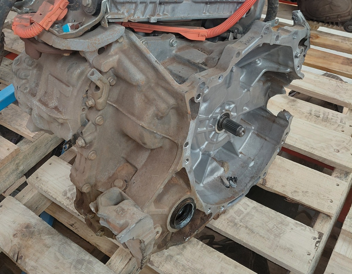 RAV 4 2.5 HYBRID AUTO GEARBOX (DAMAGED)