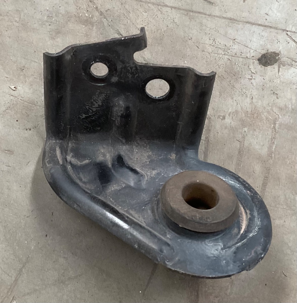 86 LEFT UPPER RADIATOR BRACKET