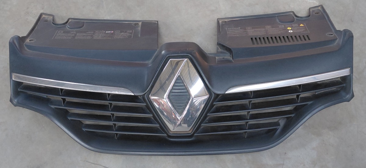 Sandero II Radiator Grille