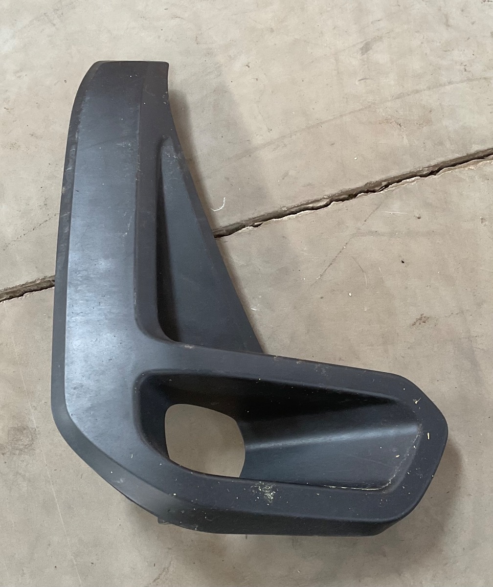 HILUX GD6 SINGLE CAB HIGH RAIDER LEFT FRONT BUMPER GRILL