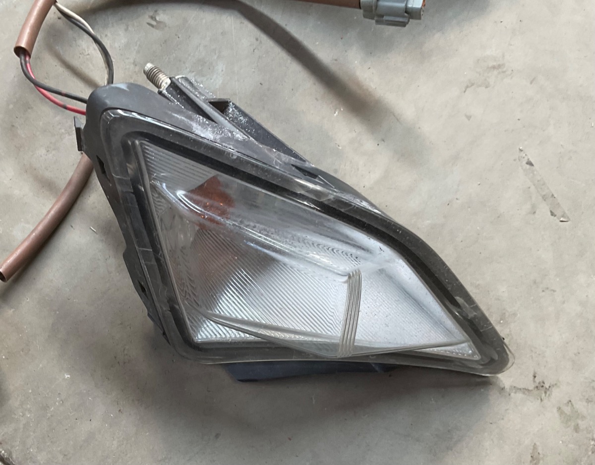 86 RIGHT FRONT INDICATOR LAMP