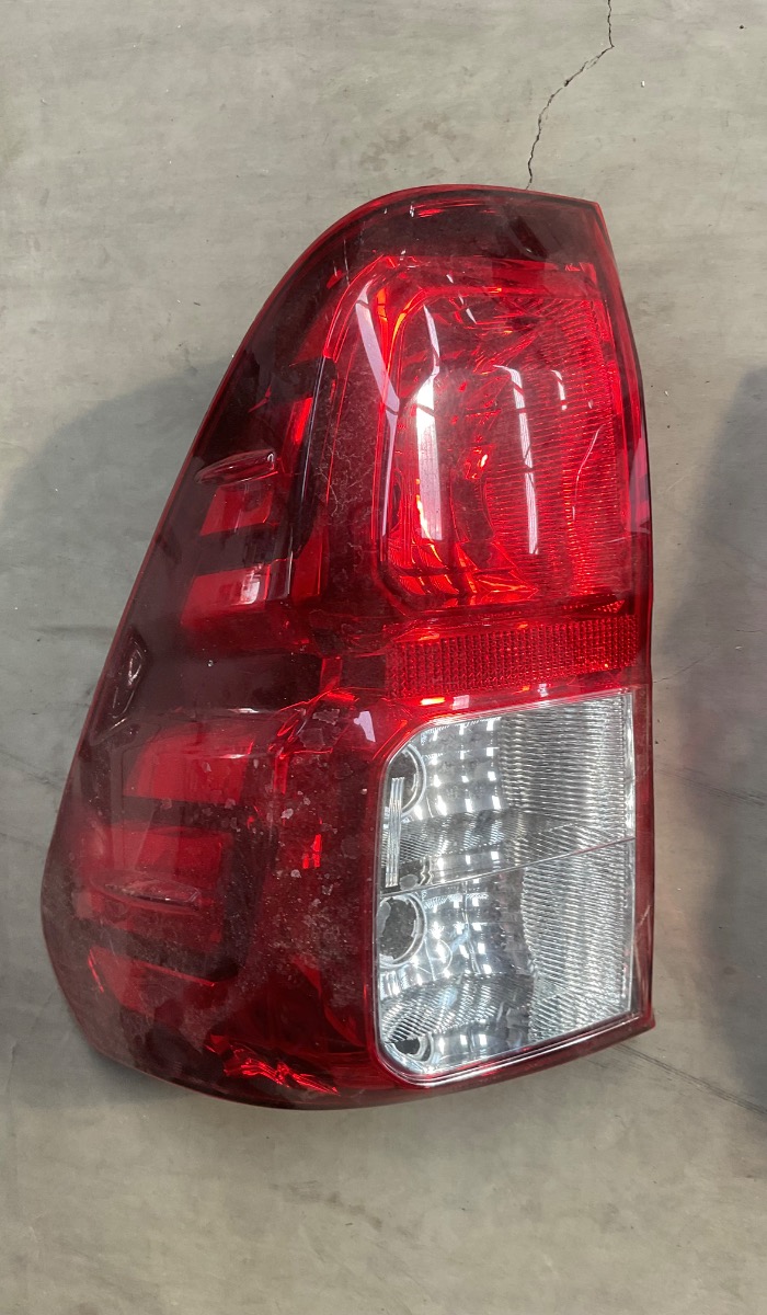 HILUX GD6 LEFT REAR TAIL LIGHT