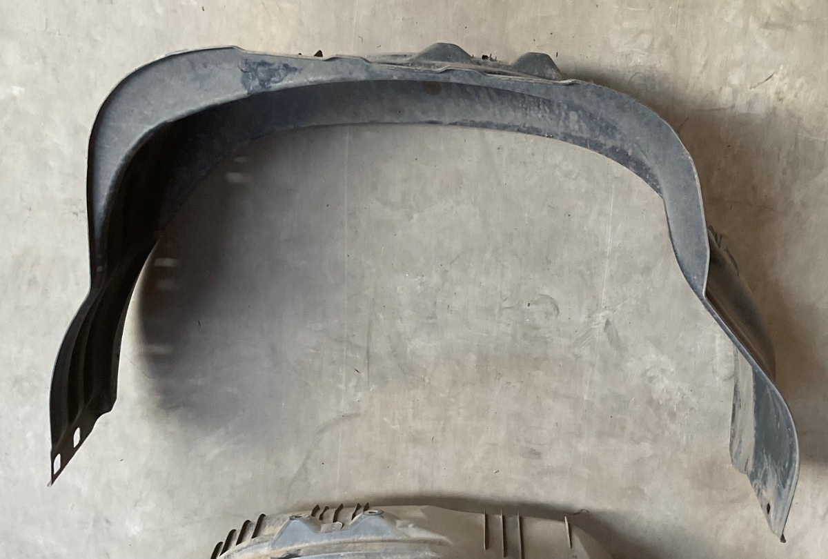 HILUX GD LEFT REAR FENDER LINER